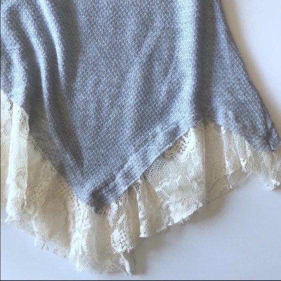 Xhilaration Long Sleeve Lace Trimmed Tee - Picture 5 of 8